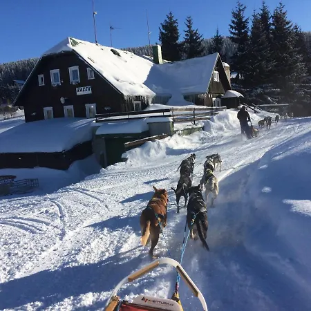 Bouda Racek Jaktstuga